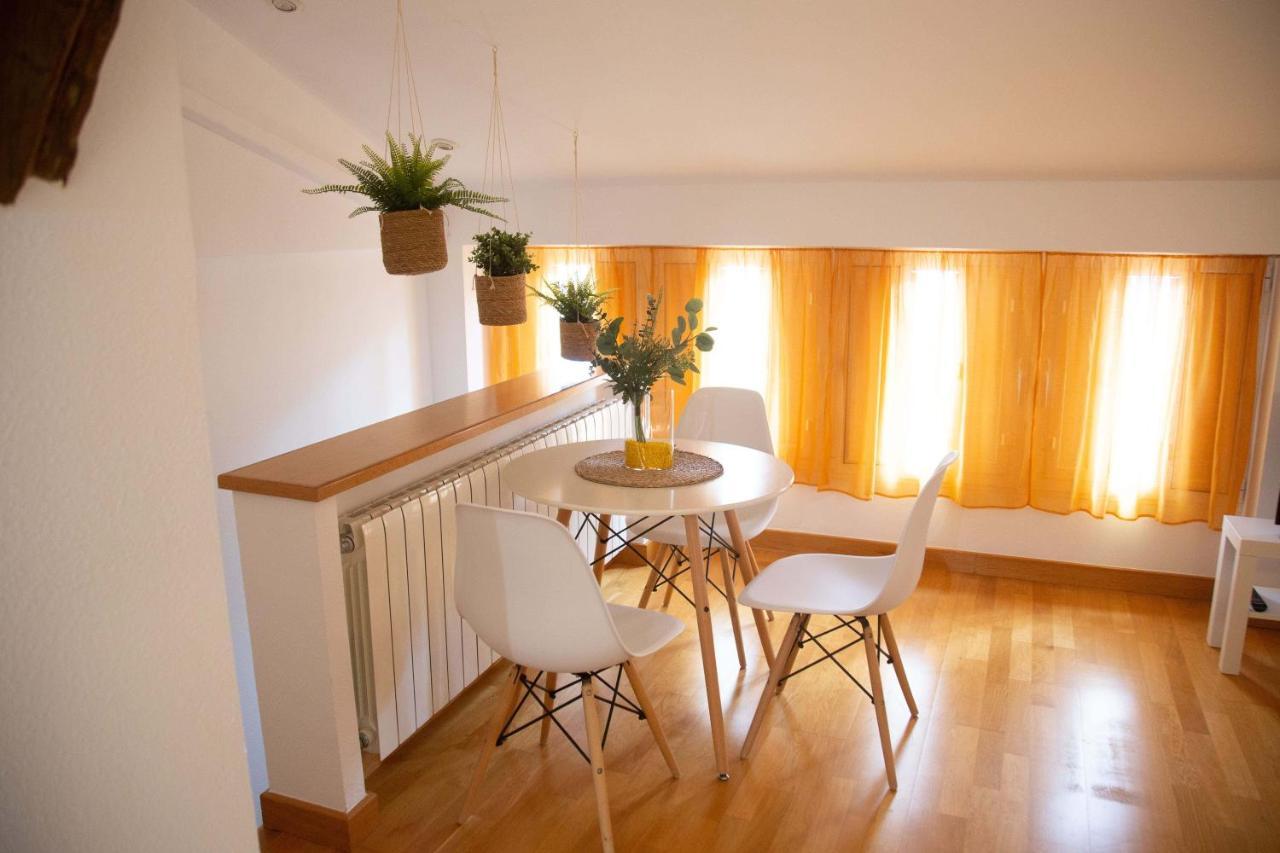 Rajabai Apartment Almansa Exterior photo